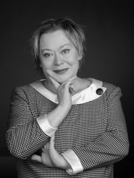 Plik:Elżbieta Okupska.jpg