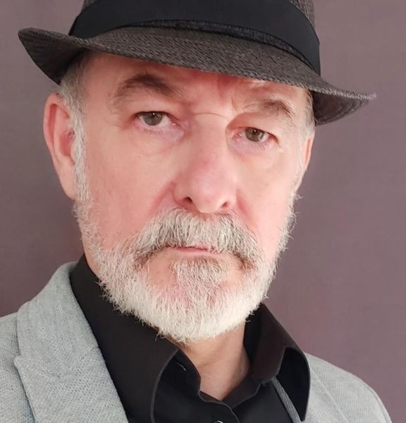 Plik:Mariusz Luszowski.jpg