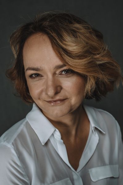 Plik:Izabela Dąbrowska.jpg
