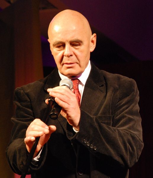Plik:Stanisław Tym.jpg