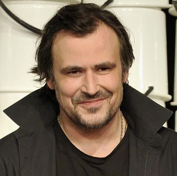 Plik:Bartosz Opania.jpg