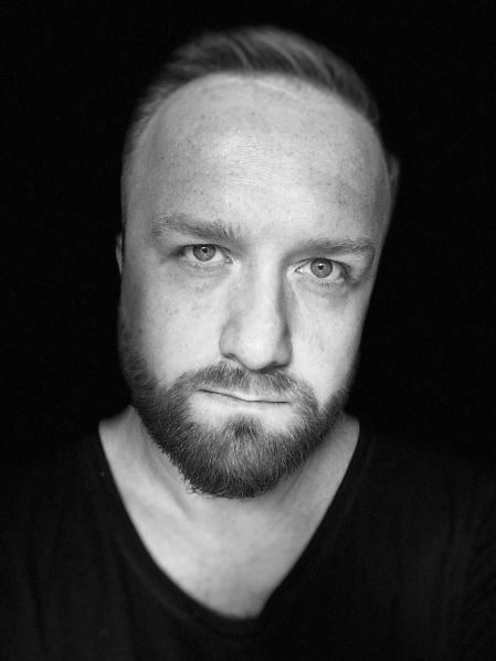 Plik:Bartłomiej Kasprzykowski.jpg
