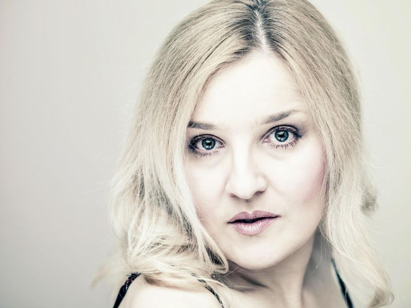 Plik:Anna Serafińska.jpg