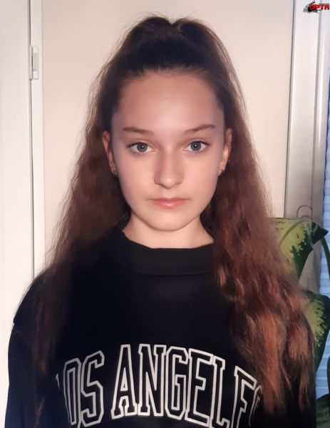 Plik:Laura Zawadka.jpg