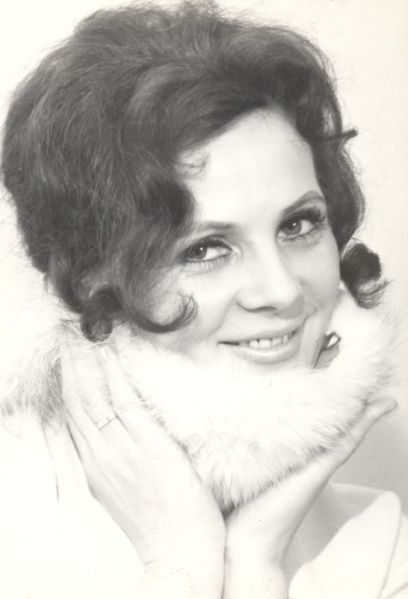 Plik:Teresa Belczyńska.jpg