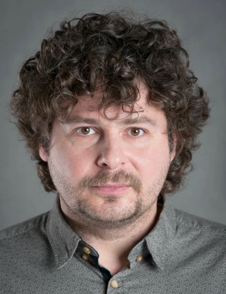 Plik:Bartosz Adamczyk.jpg